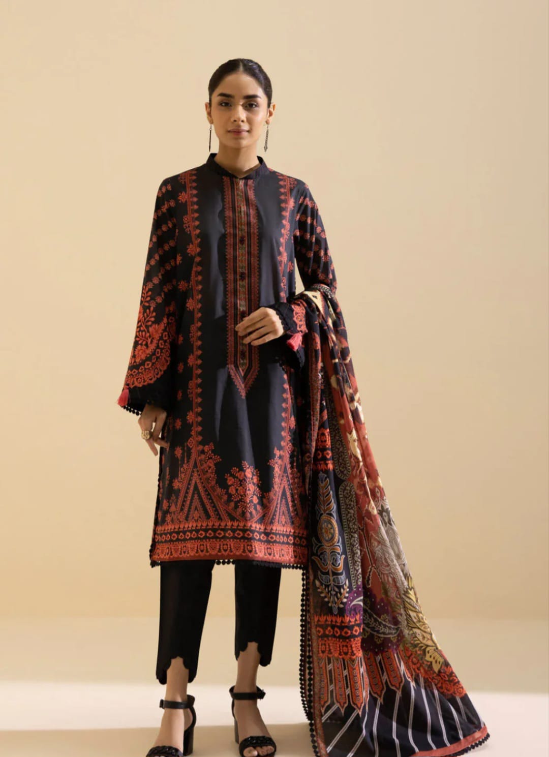 Sapphire 3 Piece Printed Lawn Suit